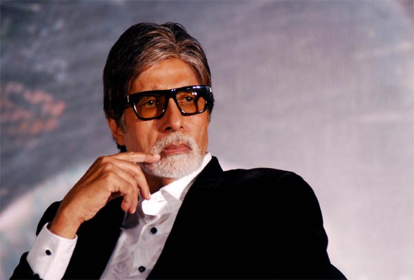 amitabh bachchan,oopiri remake,karan johar,varun dhavan  అమితాబ్ ఆ పాత్రకు ఓకే చెప్తాడా..?